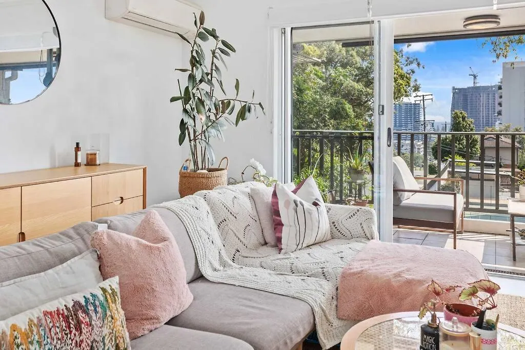 Hillside In The Heart Of Burleigh! Apartment Gold Coast