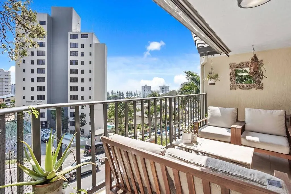 Hillside In The Heart Of Burleigh! Apartment Gold Coast